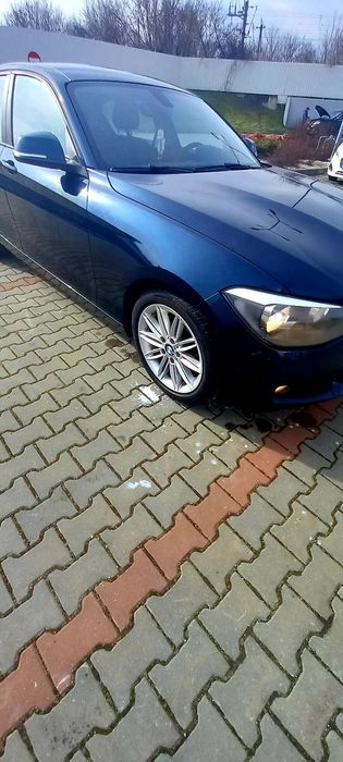 Vând BMW 116d.F20