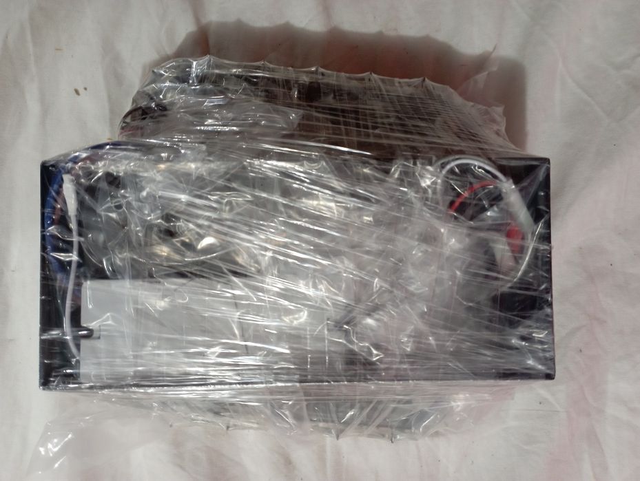 Lustă Led cu telecomandă