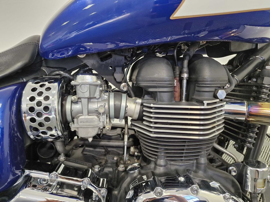 Triumph America 865 2013 25019 km, stare foarte bună - Garanție