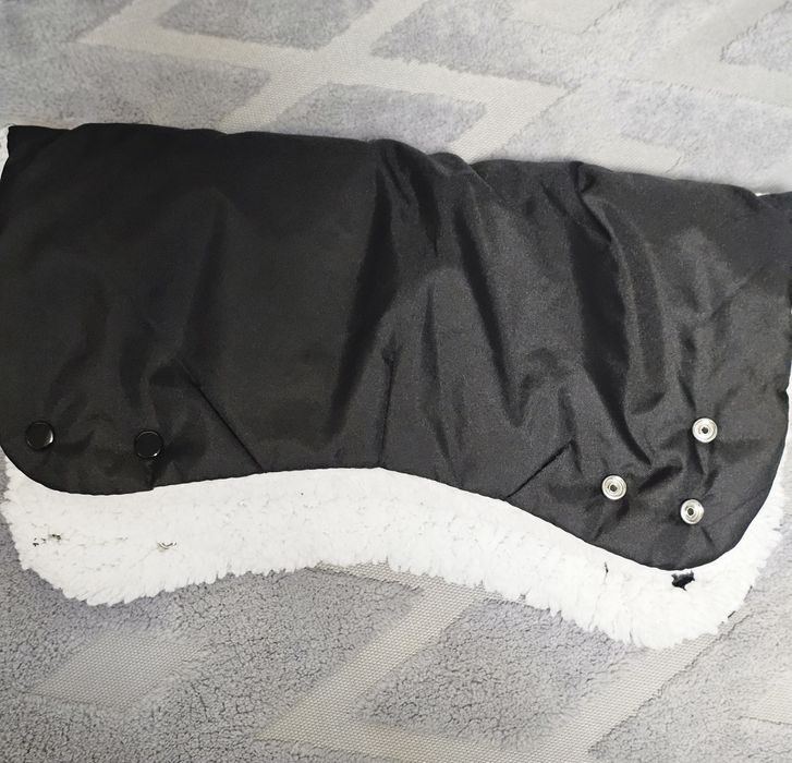 Топли ръкавички за бебешка количка