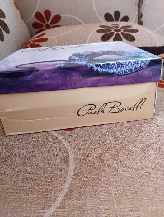 Перлено бели обувки с токчета