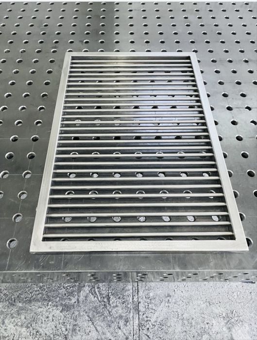 Grill / gratar/ cu bare rotative