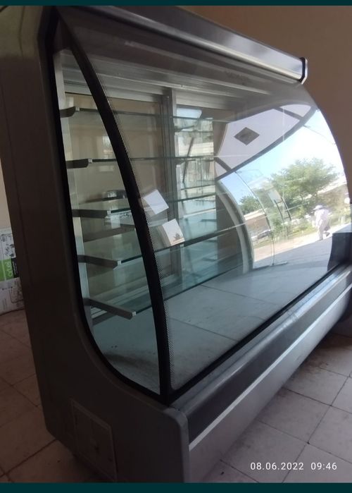 Продаеться холодильник витрина ELEKTRO STEEL