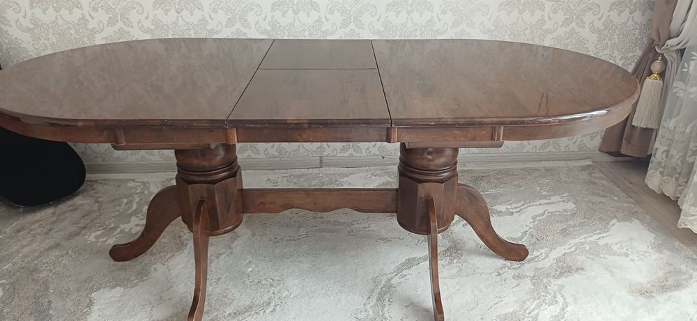 Продам стол  в отличном состояние