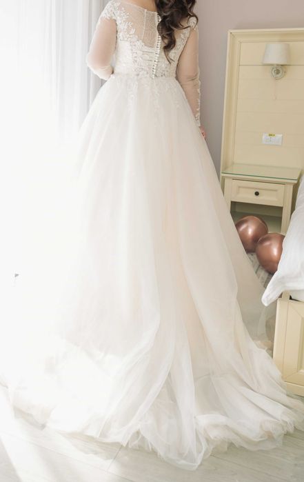 Vând rochie de mireasă