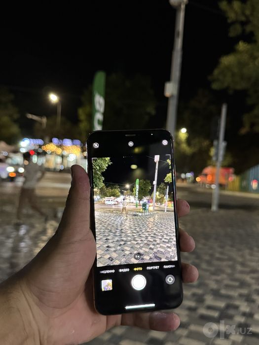 Apple iPhone Xs Max