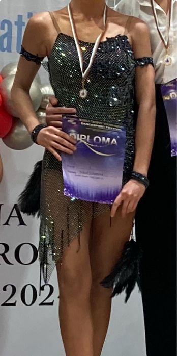 Рокля за спортни танци