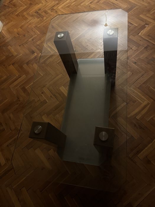 НАМАЛЕНА Стъклена холна маса