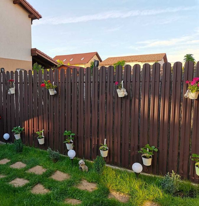 Garduri și porți stil jaluzea șipcă metalică tabla cutata