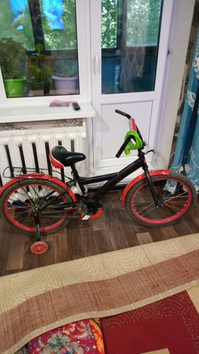 Продам детскии вилик