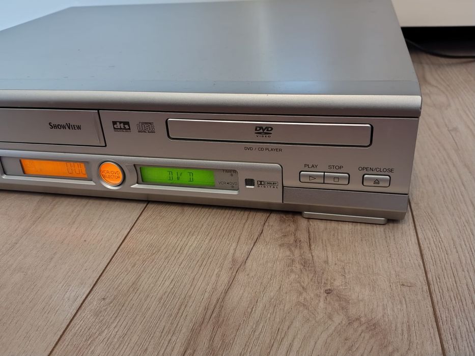 Video combo Sharp DV NC65S