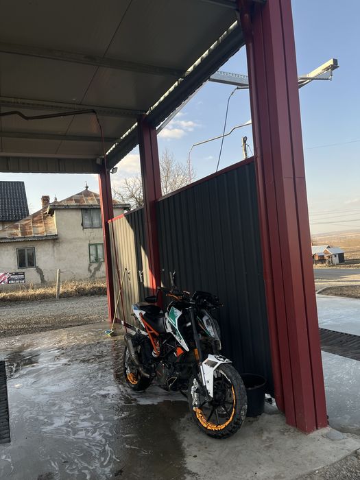 Vand KTM DUKE  125 cc!!!!