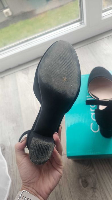 Pantofi negrii cu toc