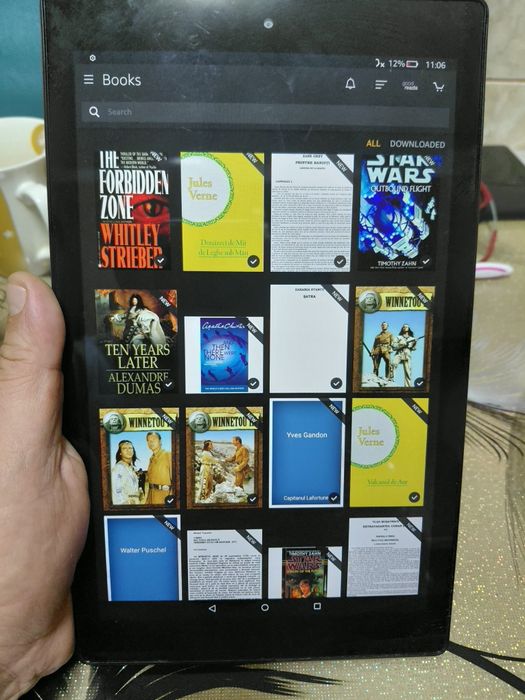 Vind amazon fire generația a7a,de 10 inch cu peste 2300 de cărți în limba română