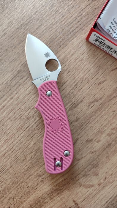 Продам Spyderco новые