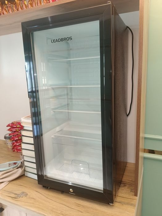 Холодильник мини. Барный.