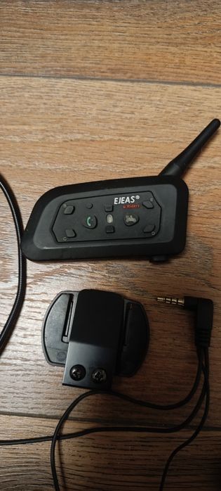 EJEAS V6 мото комуникация