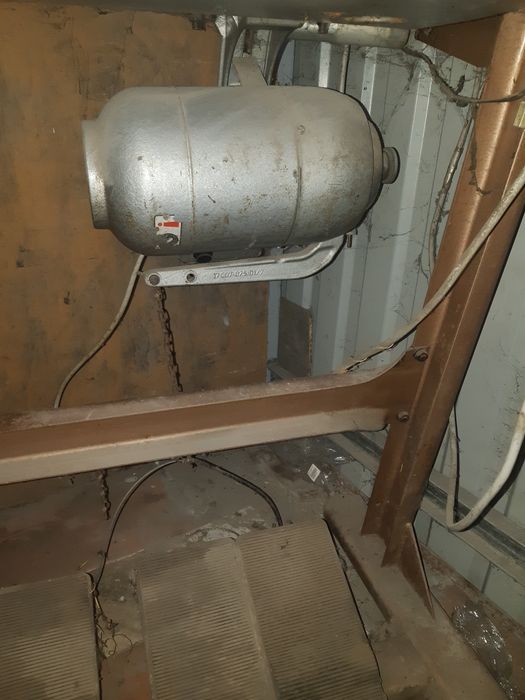 Продам швеиную немецкую машинку