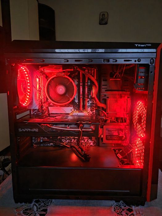 Vând Pc gaming: rx5700, 16gb ram, ryzen 5 2600x, 1tb ssd