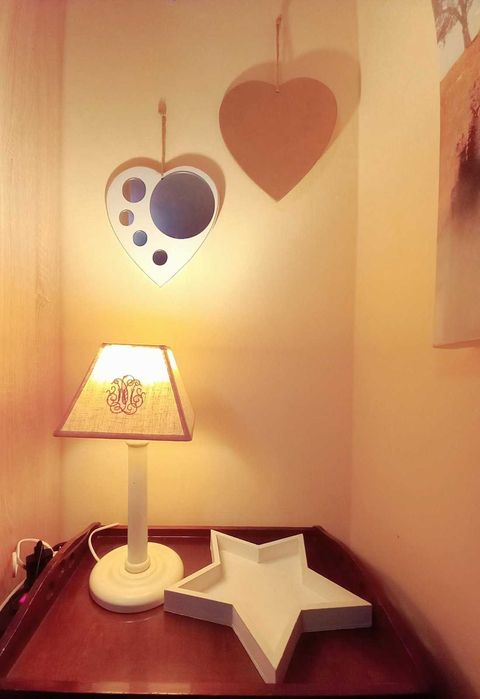 Пердета винтидж - ангелчета, оранжево, зелено, червена завеса, лампа