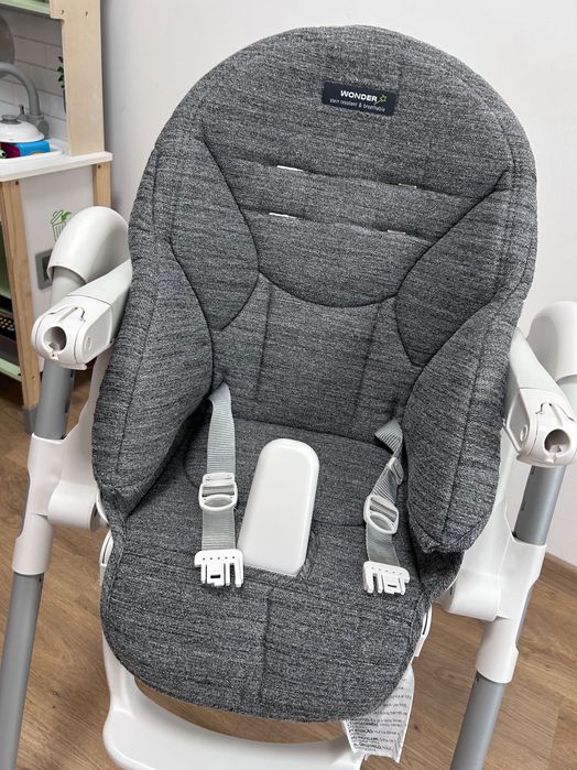 Стол да хранене PEG PEREGO с перяща се тапицерия