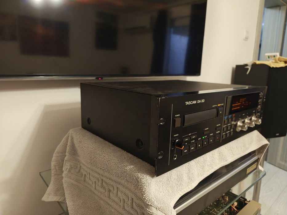 Tascam DA30 DAT audio