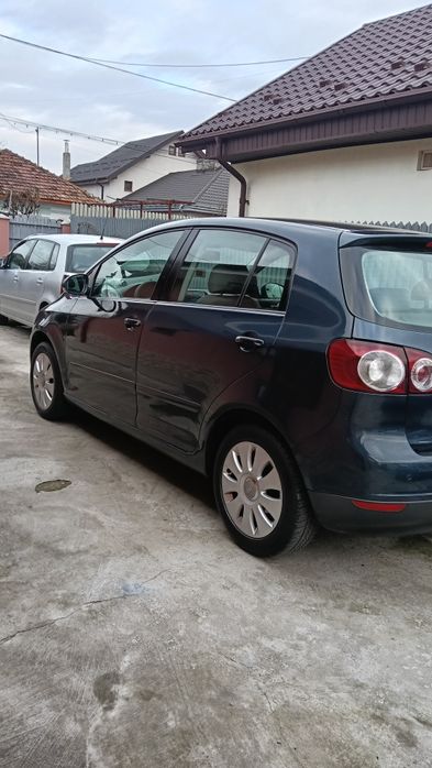 Volkswagen  Golf ,5  Plus  2.0 Diesel