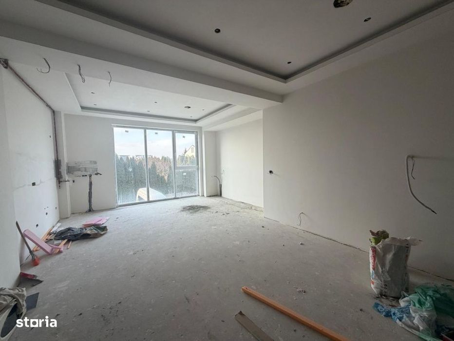 Apartament 3 camere , 89 mp utili,  etj 1, semifinisat , Radauti