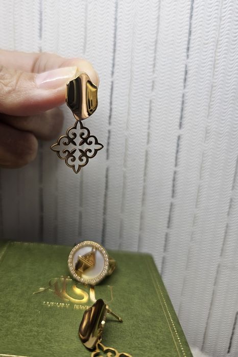Серьги шикарные, в национальном стиле.