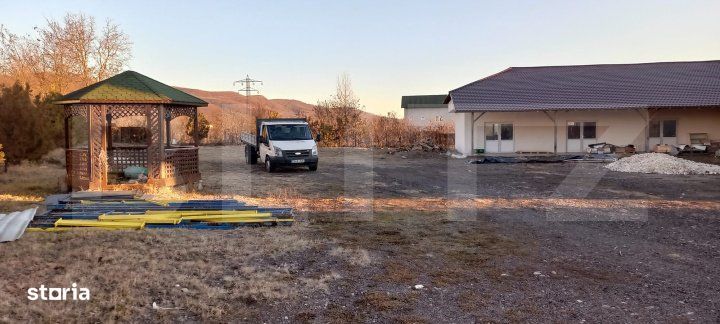 Spatiu comercial, de vanzare, 425 mp, zona Voinesti