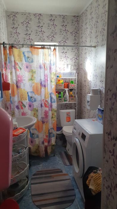 Продаётся дом с участком в Химике.