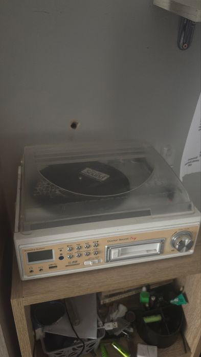 vinyl player cu pickup si cassette player