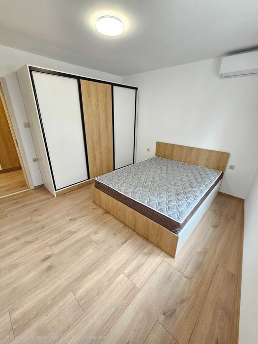 Продава се Тристаен апартамент в Варна, Център - 95 кв.м за 2315 €/кв.м - Снимка #4