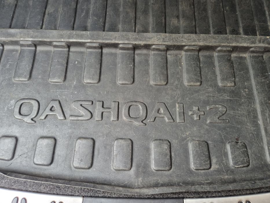Гумена стелка за багажник за Nissan Qashqai+2 2010