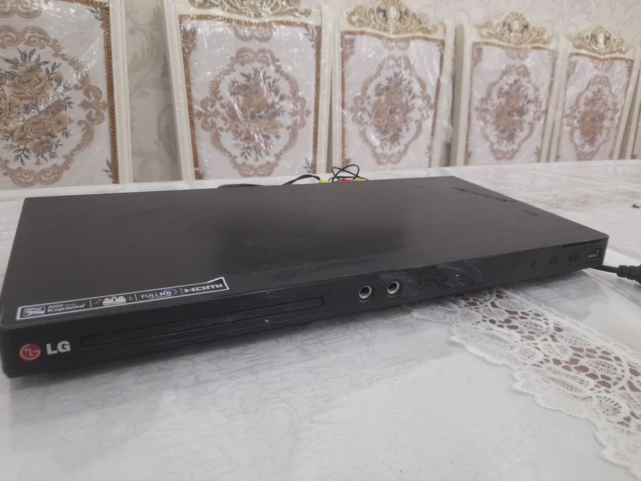 Продам DVD Караоке LG.