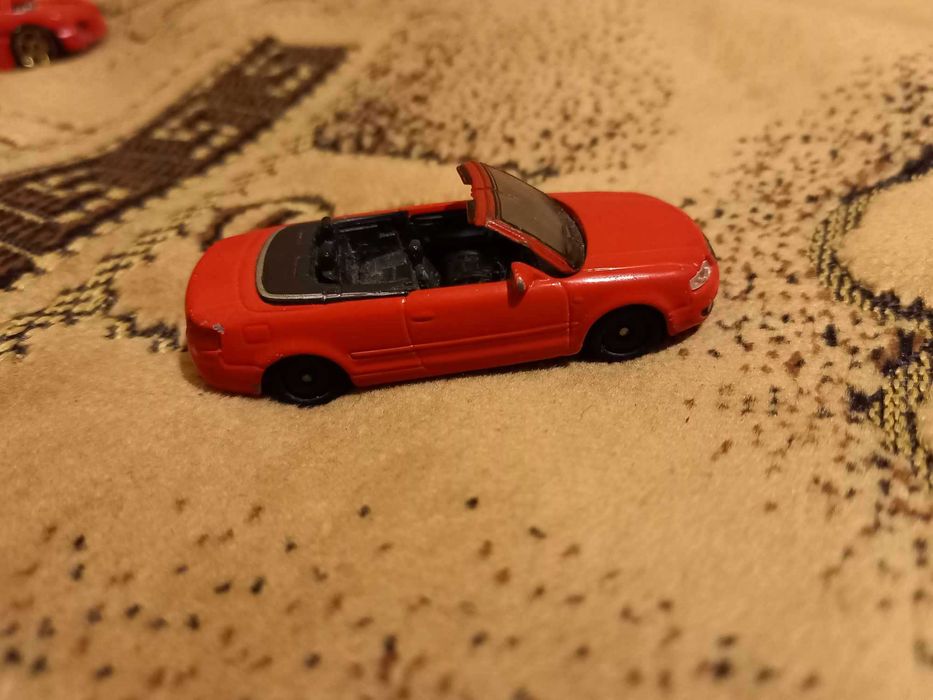 Masinuta macheta Audi A4 Cabrio incompleta