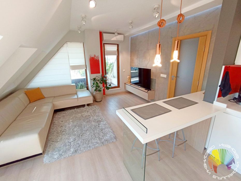 Дава се под наем Двустаен апартамент в Бургас, Център - 76 кв.м за 600 € - Снимка #2