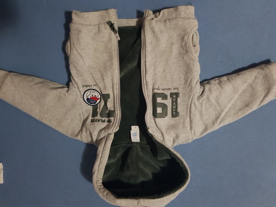 Hanorac c&a gros imblanit si la maneci, mr 92, impecabil