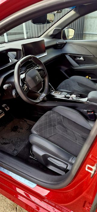 Peugeot e208 GT full