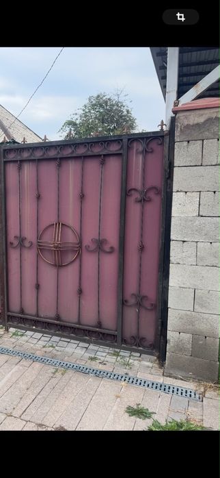 Продам ворота с калиткои