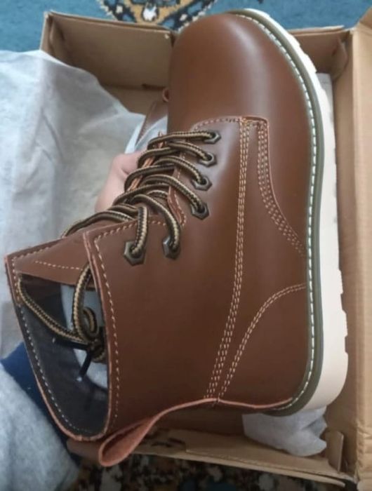 Ботинкалар сатылады