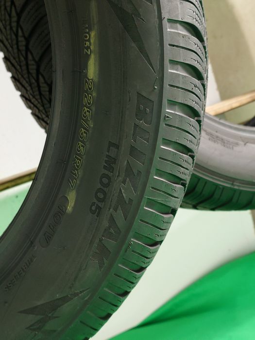 225/55R17 Bridgestone 6,3mm stare foarte buna