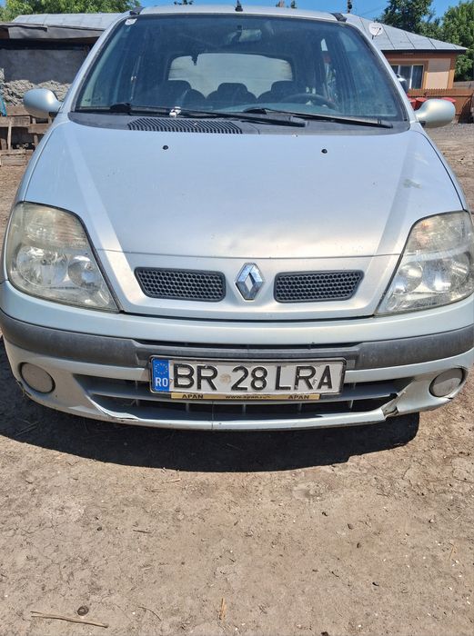 RENAULT 4