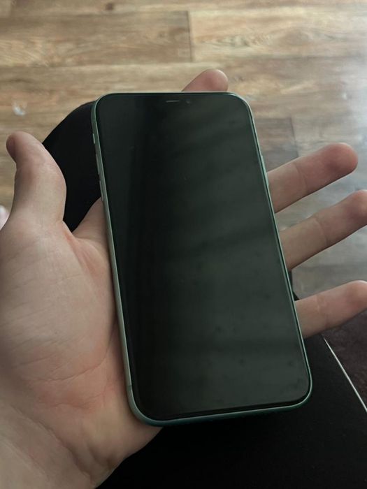 Продаю Iphone 11 на 128 гб
