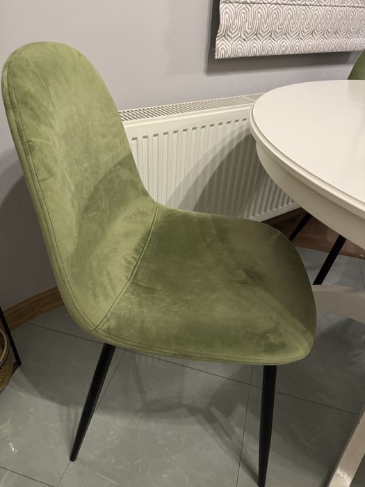 Диван и столове от промазана материя и кухненска маса