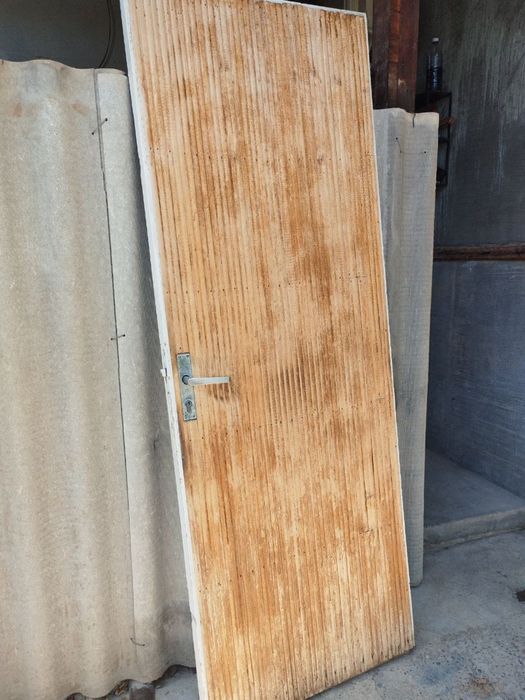 Дверь с замком, без коробки