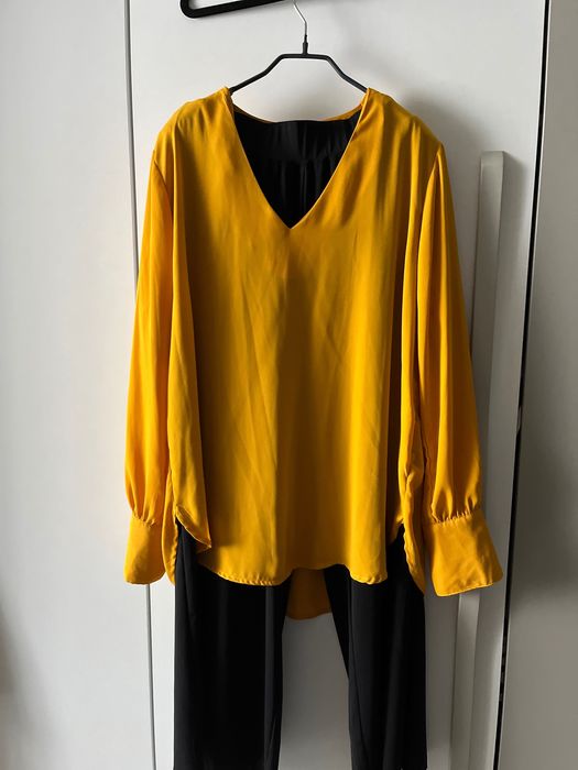 Costum cu pantalon de vanzare