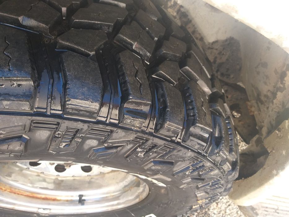 Vand roți 33 12.5 15 aproape noi