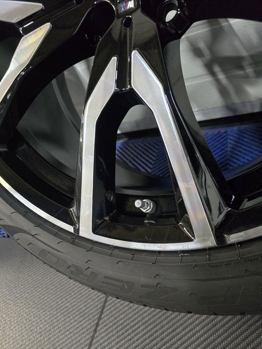 Оригинални 22" BMW X7 G07 Style 755M Sport пакет + чисто нови Pirelli