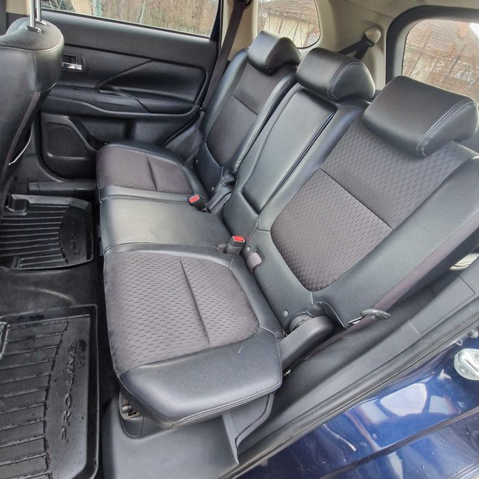 Mitsubishi Outlander  2.2 DI-D 4 WD , 7 locuri , 4x4 , FACELIFT